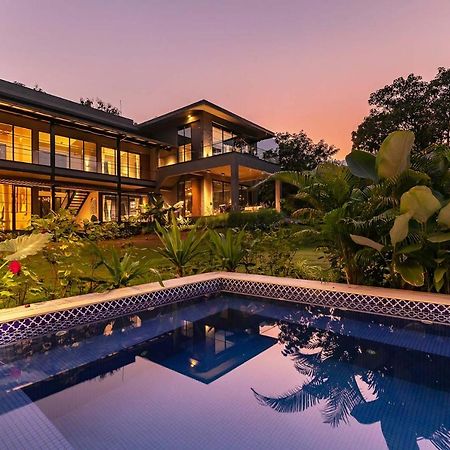 Stayvista At The Charcoal Villa Luxury Collection Alībāg Eksteriør bilde