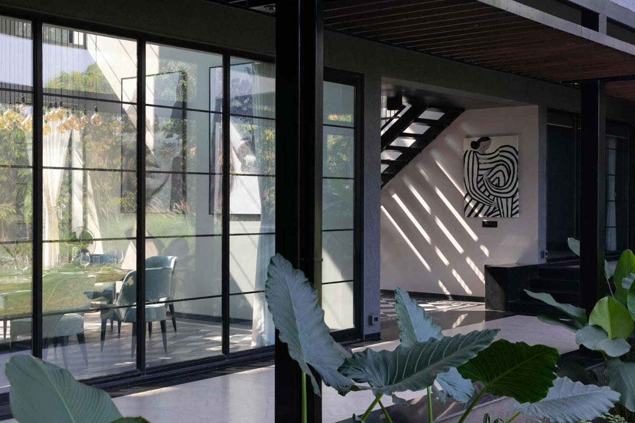 Stayvista At The Charcoal Villa Luxury Collection Alībāg Eksteriør bilde