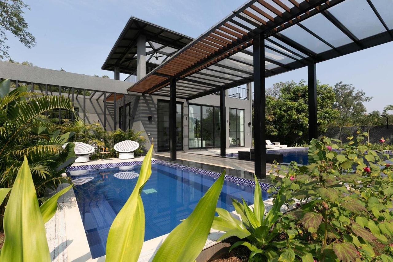 Stayvista At The Charcoal Villa Luxury Collection Alībāg Eksteriør bilde